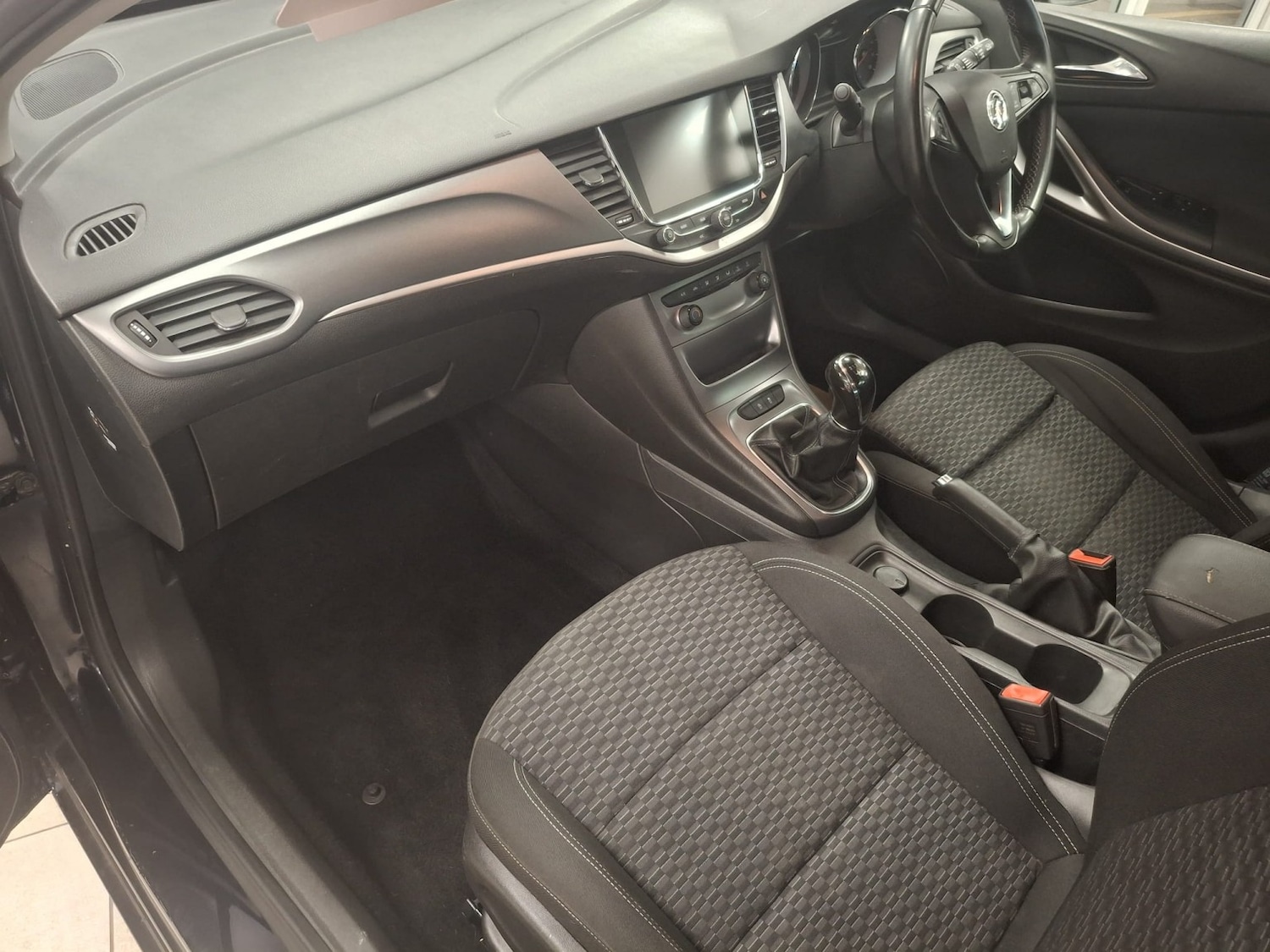 Used Vauxhall Astra 2018 for sale - 76571245: Photo 18