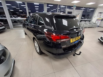 Used Vauxhall Astra 2018 for sale - 76571245: Photo