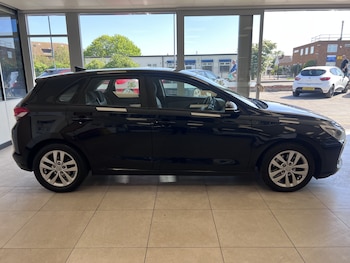 Used Hyundai i30 2017 for sale - 78641415: Photo