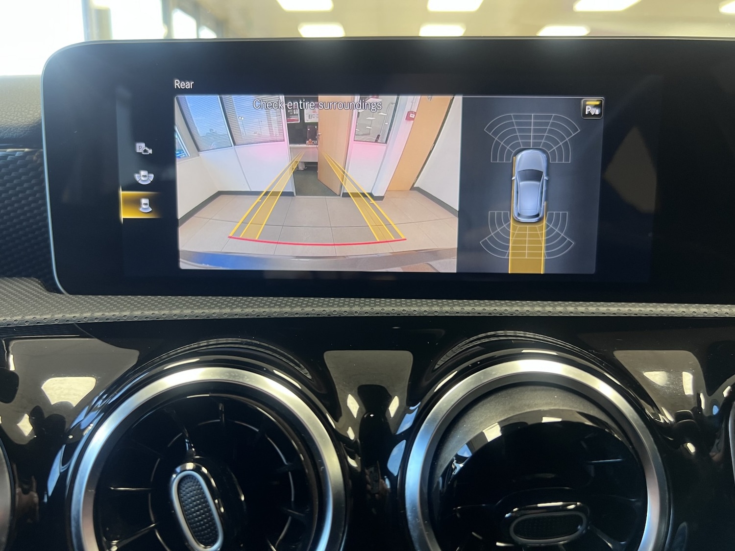 Used Mercedes-Benz A-Class 2018 for sale - 77968734: Photo 26