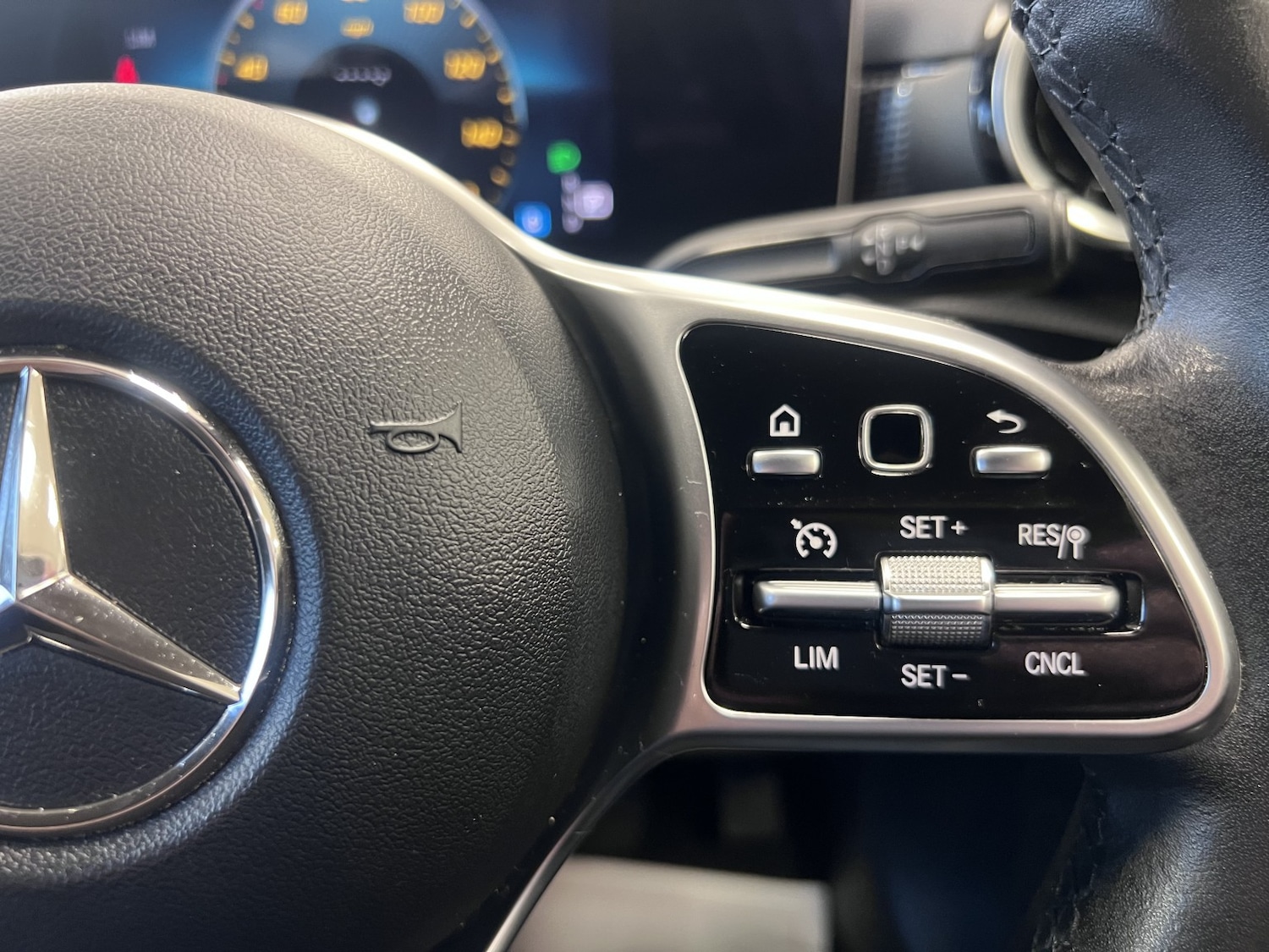 Used Mercedes-Benz A-Class 2018 for sale - 77968734: Photo 28