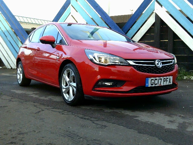 Used Vauxhall Astra 2017 for sale - 76624430: Photo 1