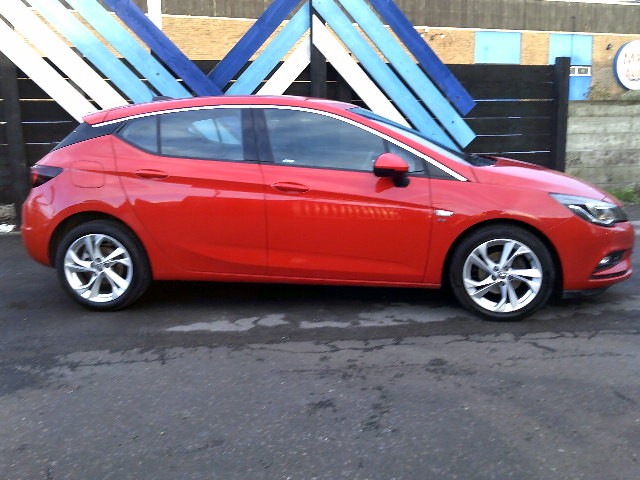 Used Vauxhall Astra 2017 for sale - 76624430: Photo 2