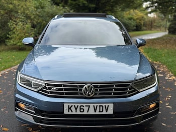 Used Volkswagen Passat 2017 for sale - 76045602: Photo