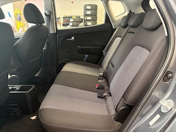 Used Kia Venga 2010 for sale - 79601074: Photo