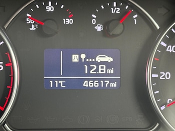 Used Kia Carens 2015 for sale - 78752981: Photo