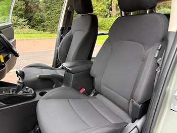 Used Kia Carens 2015 for sale - 78752981: Photo