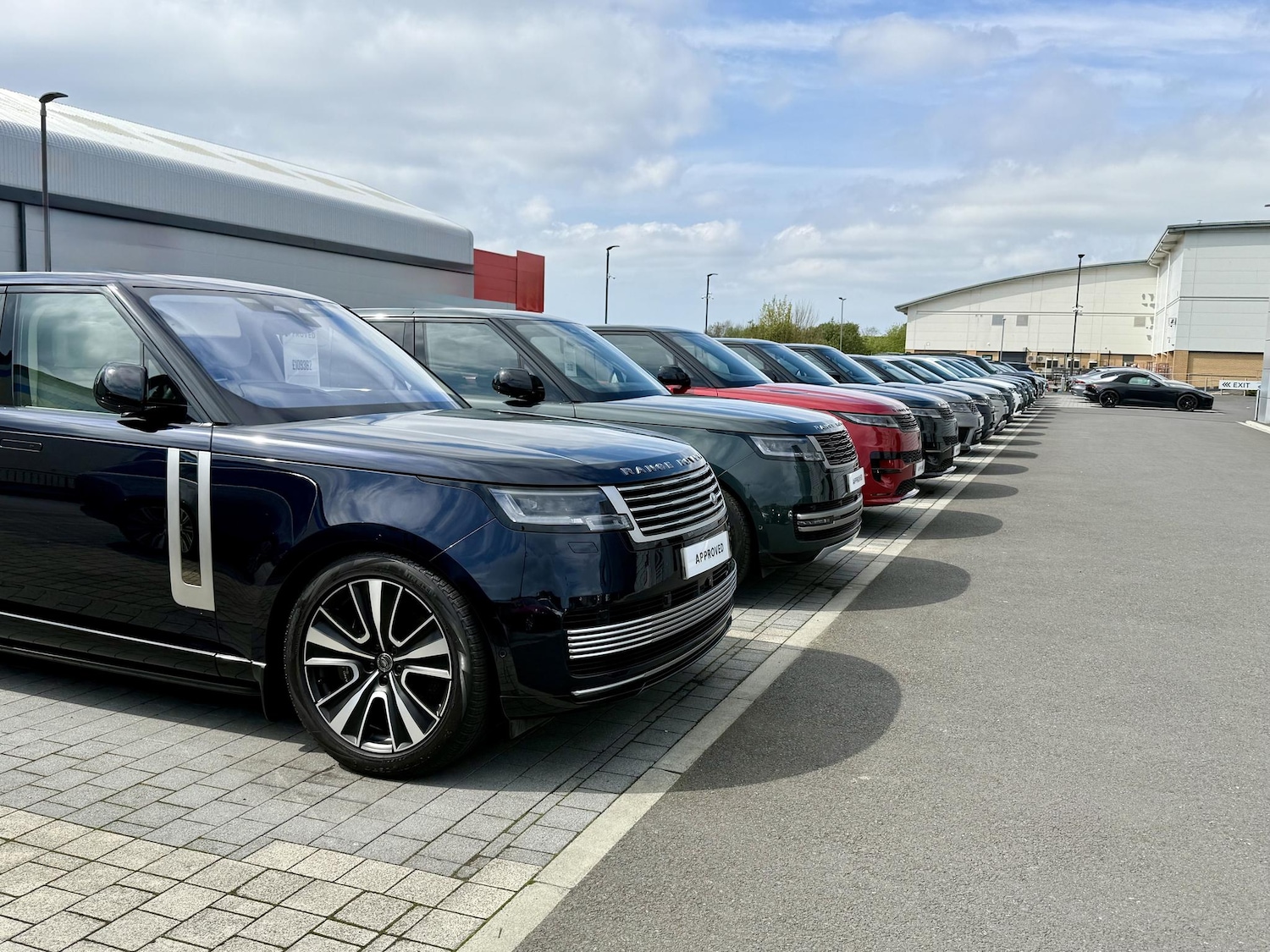 Used Land Rover Range Rover 2024 for sale - 76152318: Photo 77