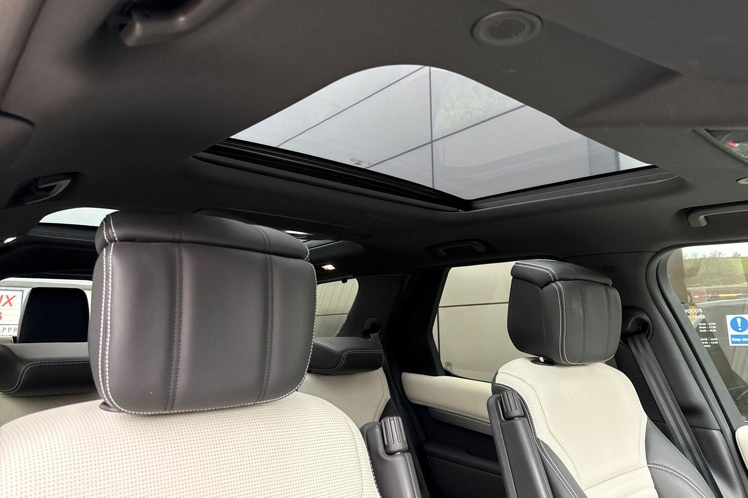 Used Land Rover Discovery 2023 for sale - 76528079: Photo 10