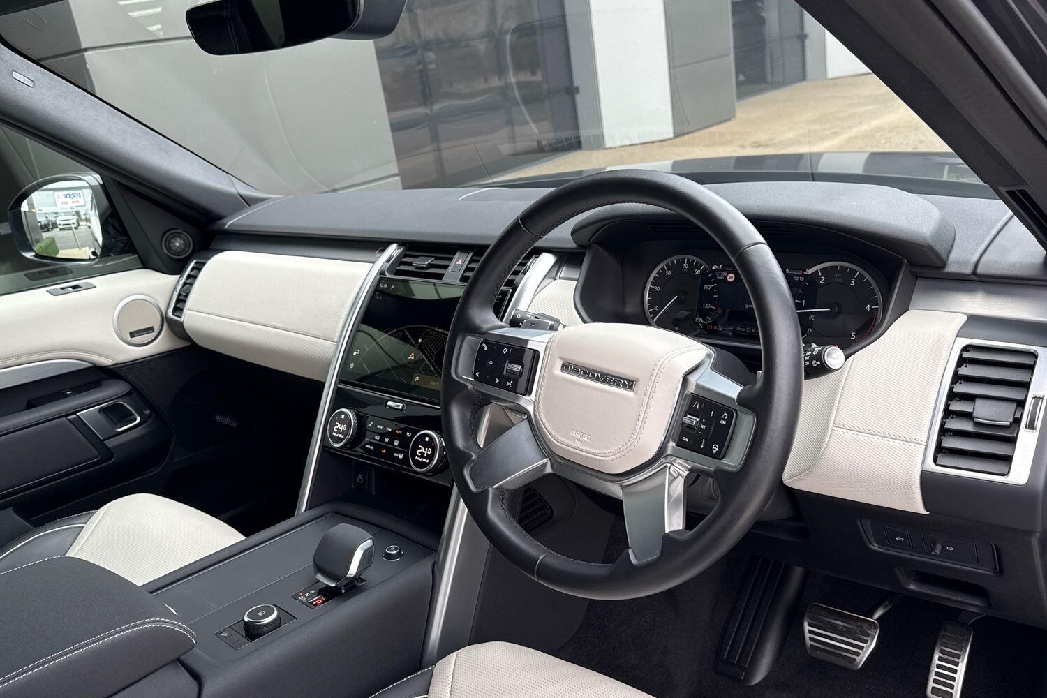 Used Land Rover Discovery 2023 for sale - 76528079: Photo 18