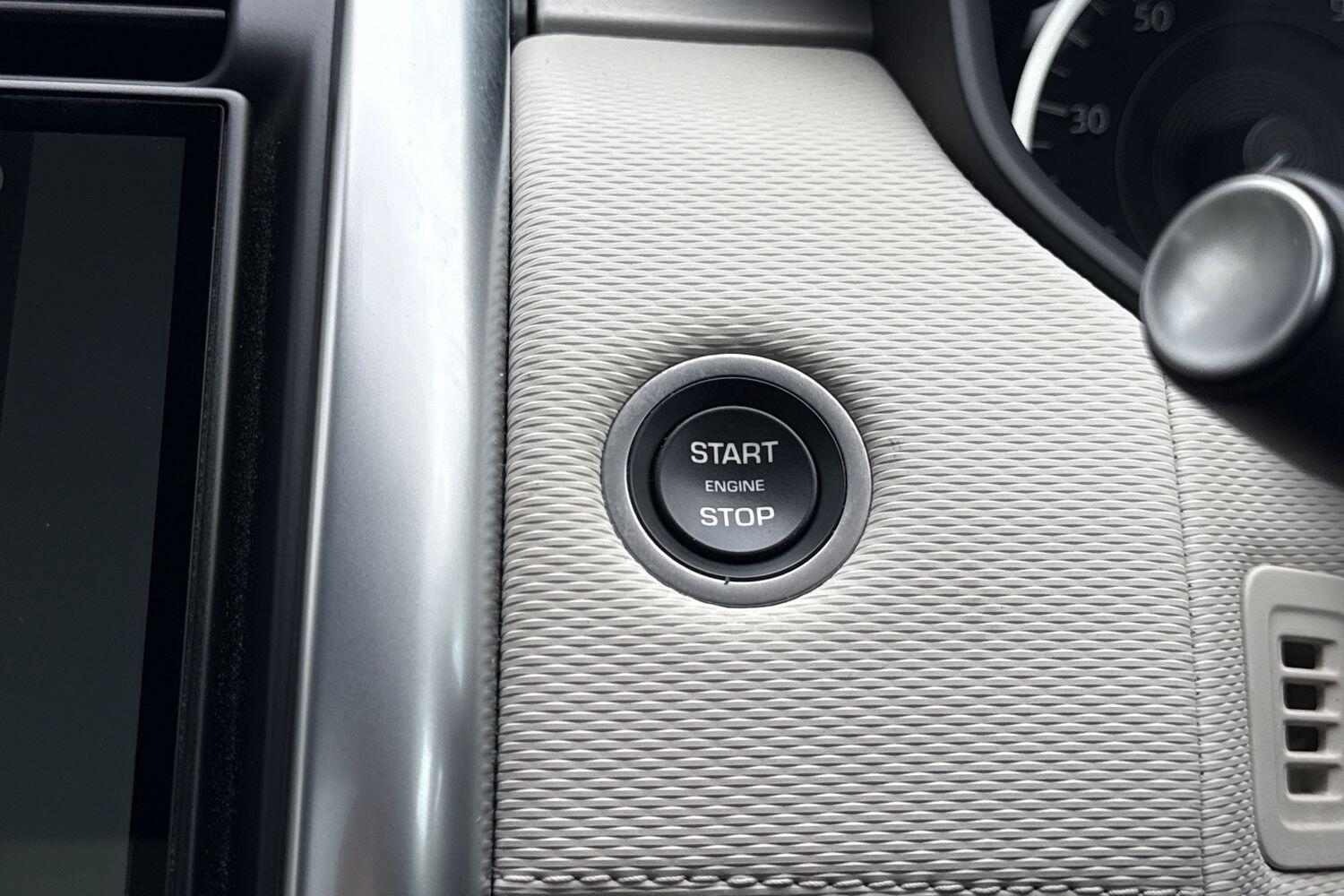 Used Land Rover Discovery 2023 for sale - 76528079: Photo 66