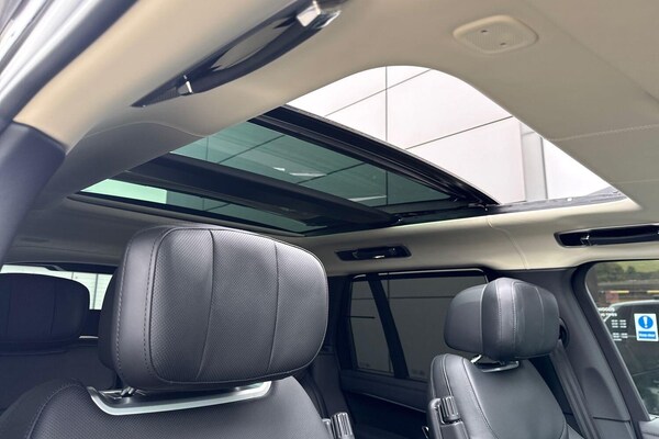 Used Land Rover Range Rover 2025 for sale - 76270346: Photo 10