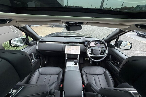 Used Land Rover Range Rover 2025 for sale - 76270346: Photo 3