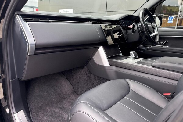 Used Land Rover Range Rover 2025 for sale - 76270346: Photo 50