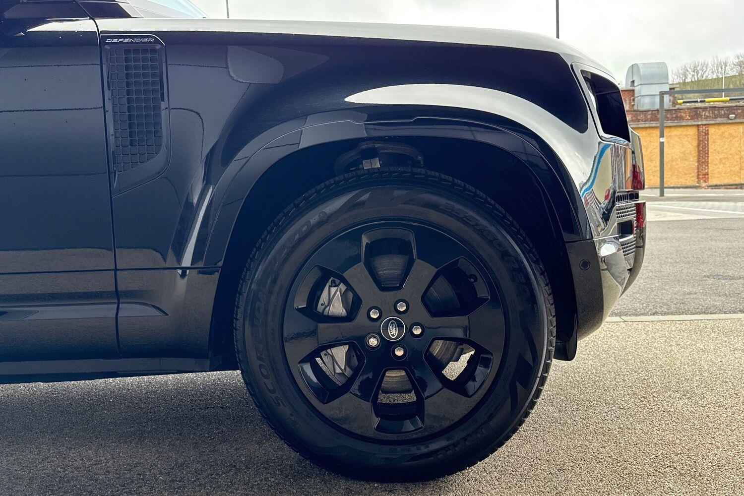 Used Land Rover Defender 2024 for sale - 77376804: Photo 18