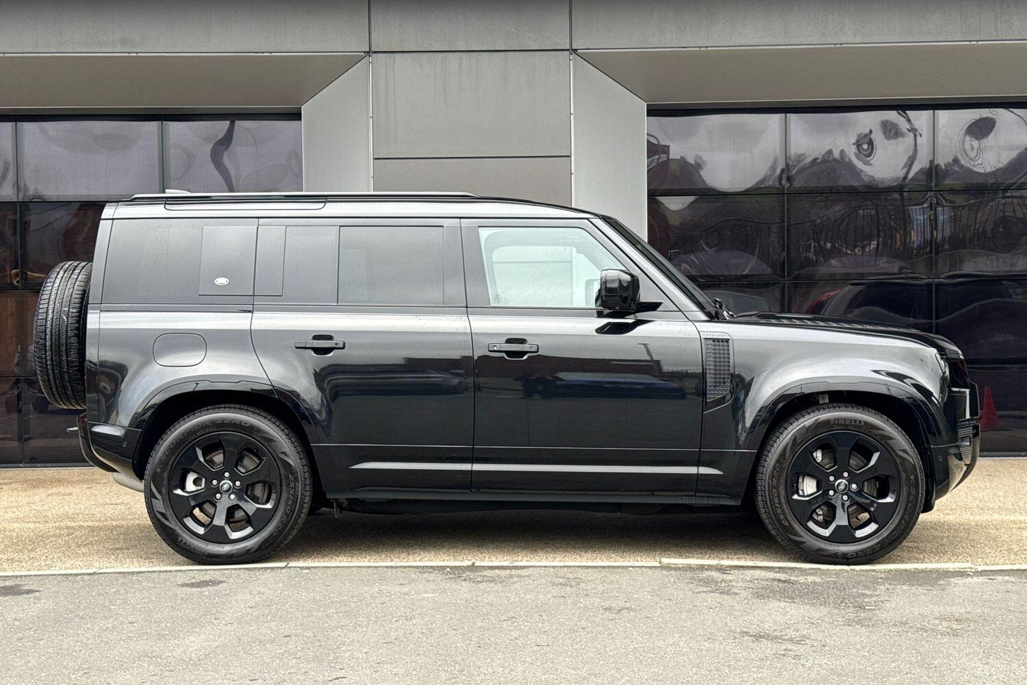 Used Land Rover Defender 2024 for sale - 77376804: Photo 2