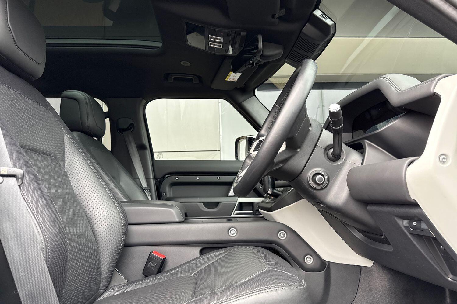 Used Land Rover Defender 2024 for sale - 77376804: Photo 23