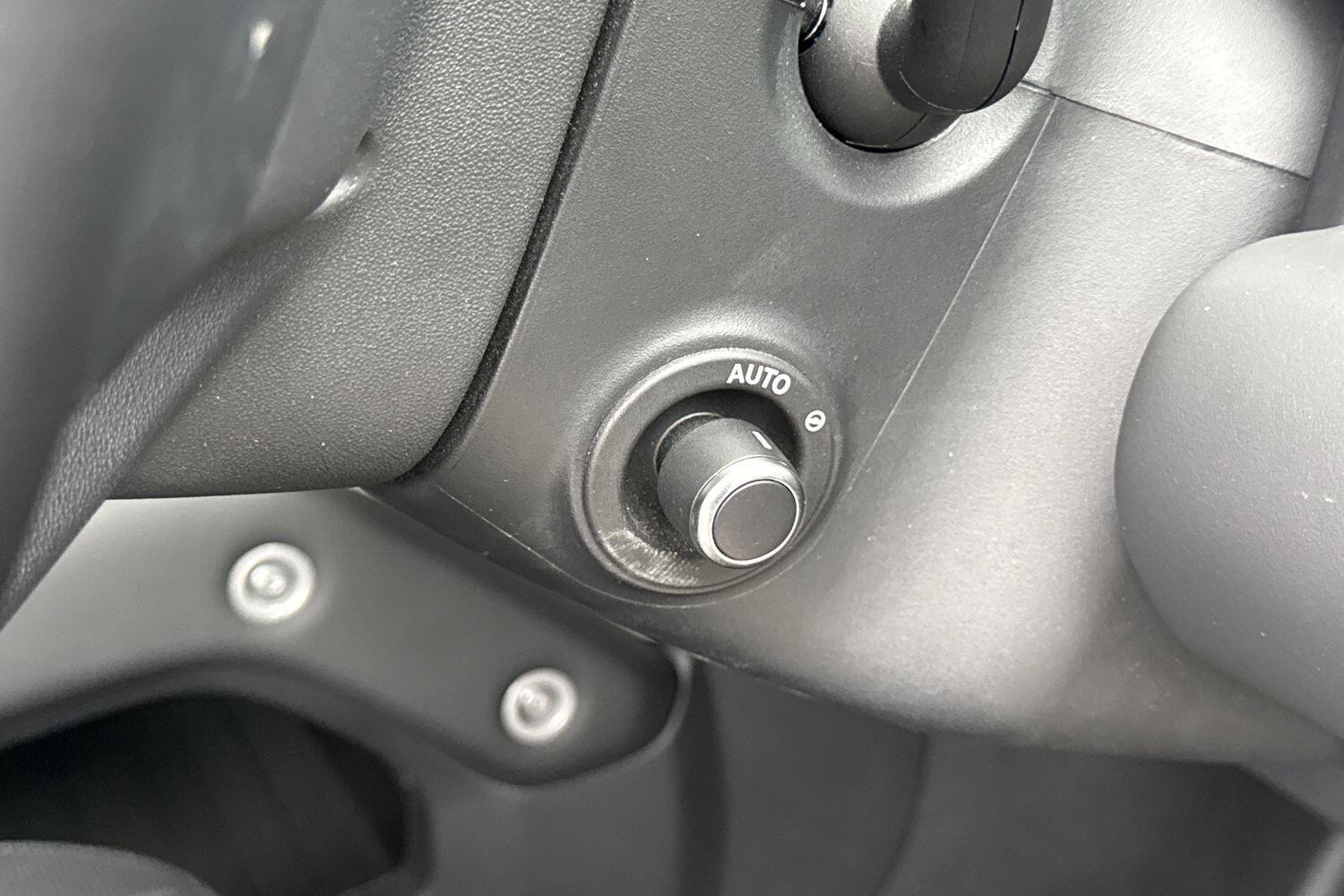 Used Land Rover Defender 2024 for sale - 77376804: Photo 25