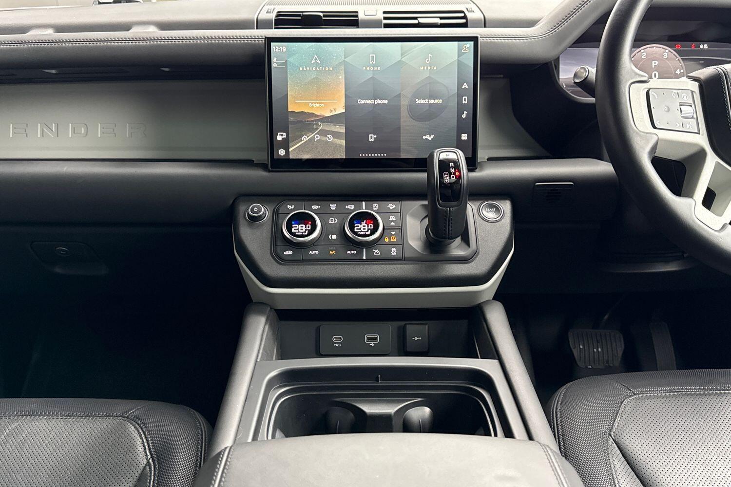 Used Land Rover Defender 2024 for sale - 77376804: Photo 34