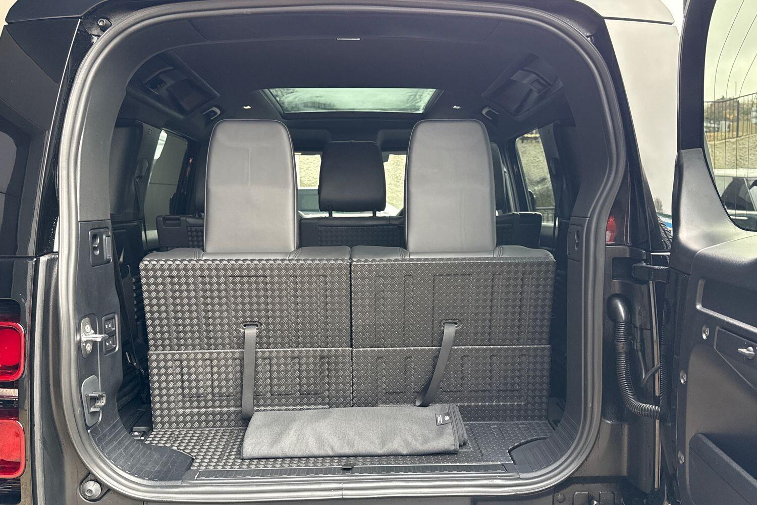 Used Land Rover Defender 2024 for sale - 77376804: Photo 42