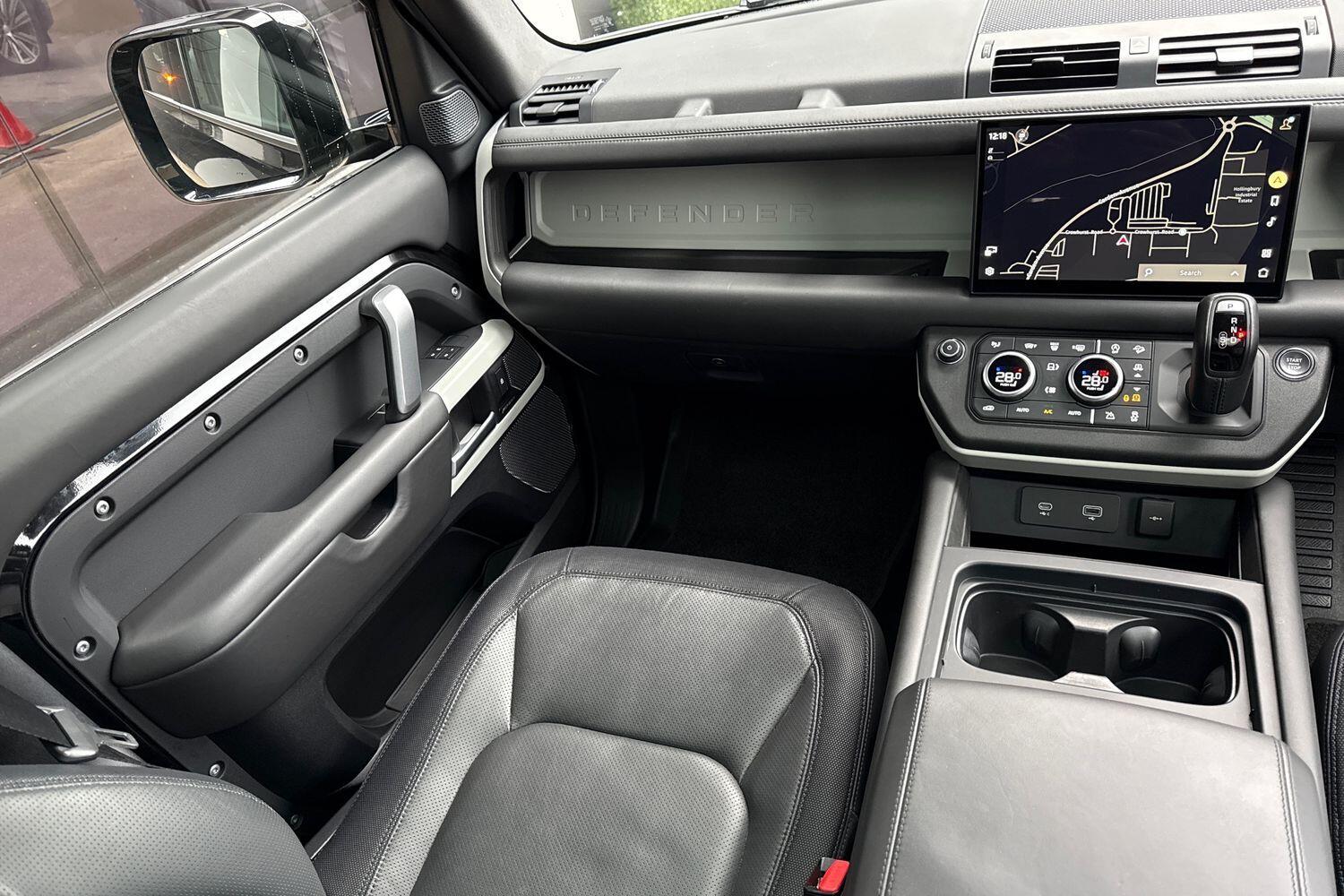 Used Land Rover Defender 2024 for sale - 77376804: Photo 51