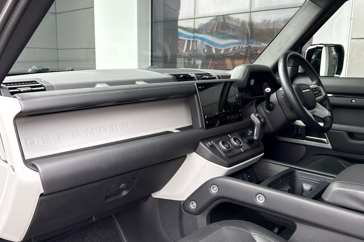 Used Land Rover Defender 2024 for sale - 77376804: Photo 53