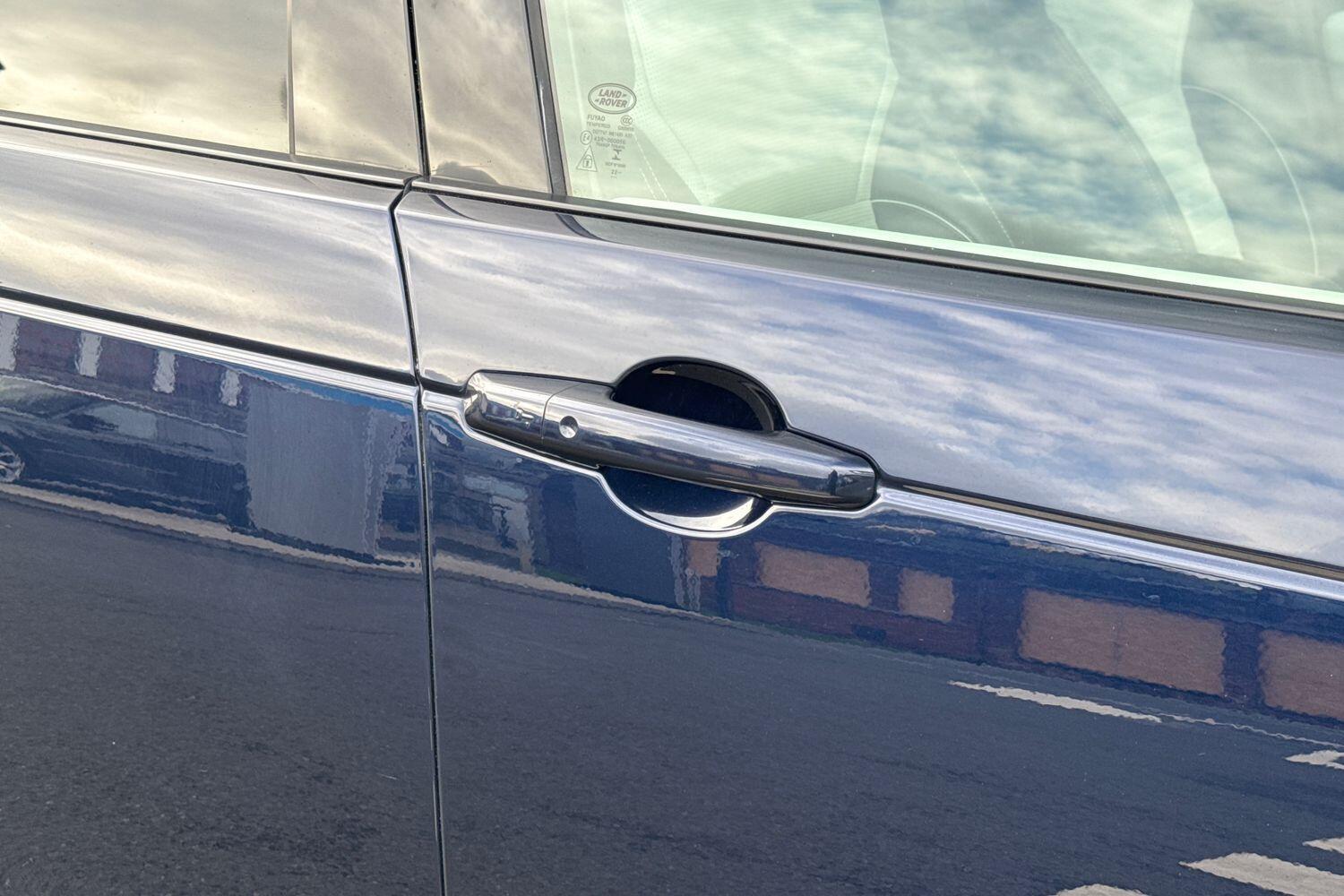 Used Land Rover Discovery 2023 for sale - 76473344: Photo 33