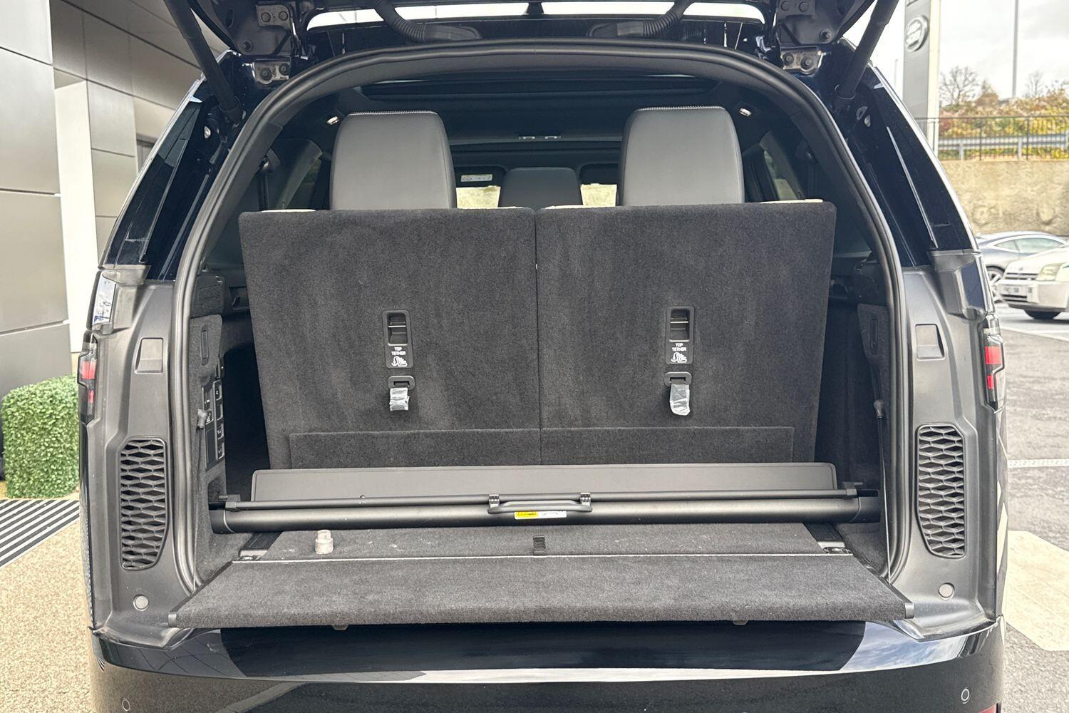 Used Land Rover Discovery 2023 for sale - 76473344: Photo 44