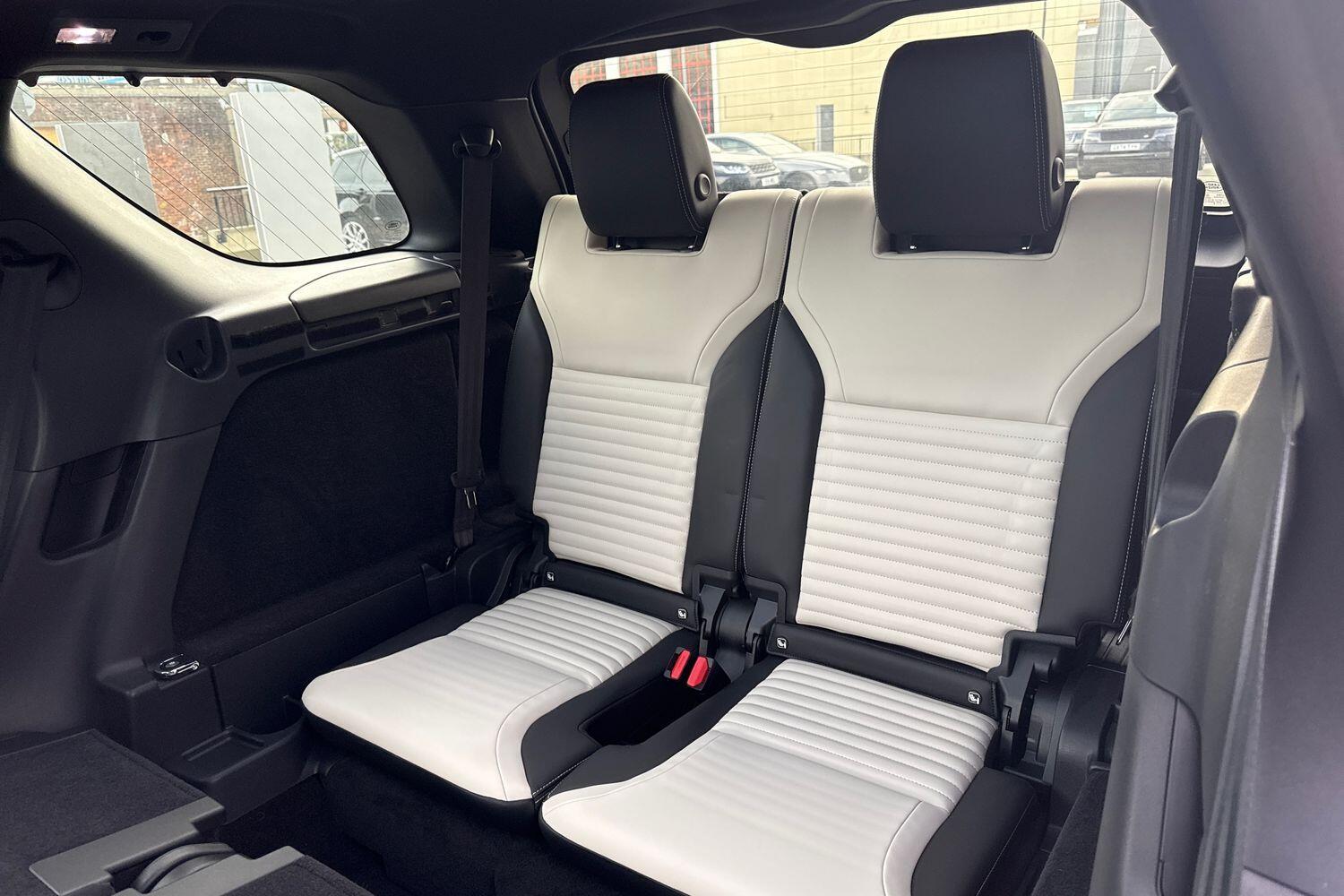 Used Land Rover Discovery 2023 for sale - 76473344: Photo 46