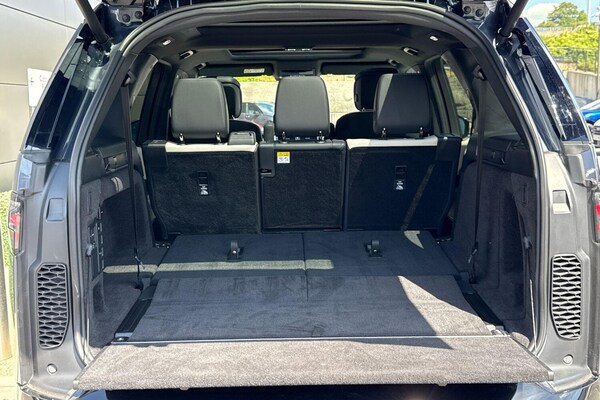 Used Land Rover Discovery 2024 for sale - 76109534: Photo 34
