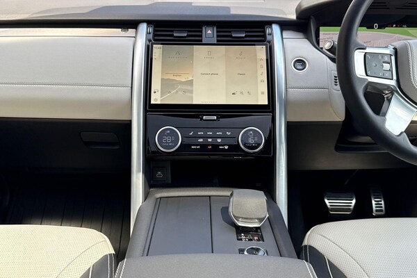 Used Land Rover Discovery 2024 for sale - 76109534: Photo 42