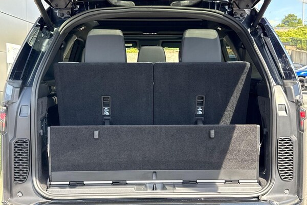 Used Land Rover Discovery 2024 for sale - 76109534: Photo 65