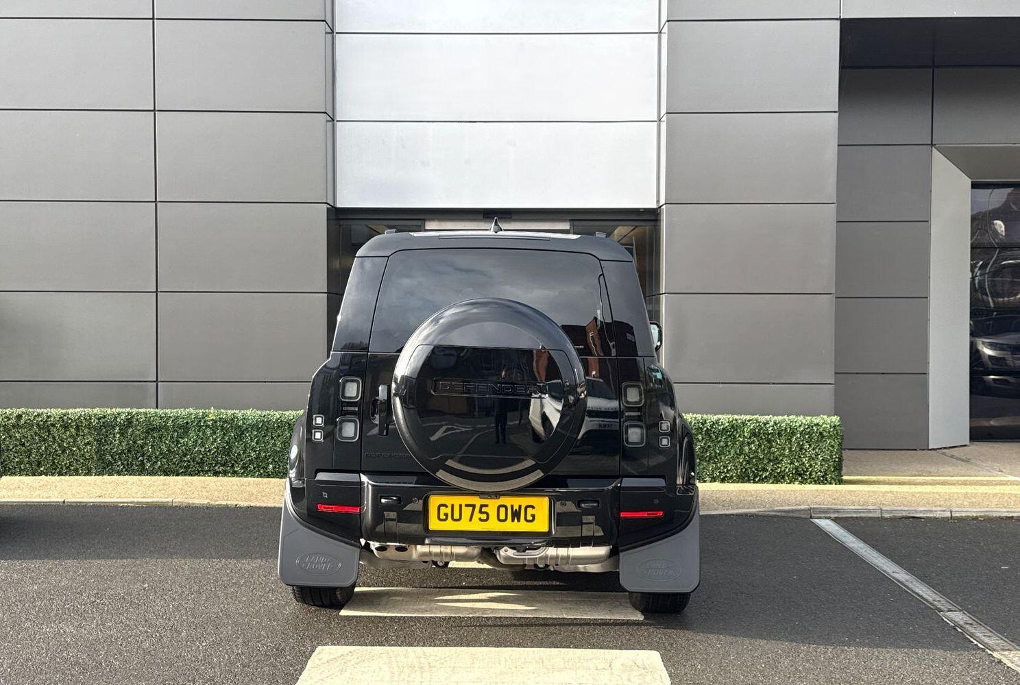 Used Land Rover Defender 110 2025 for sale - 76899161: Photo 16