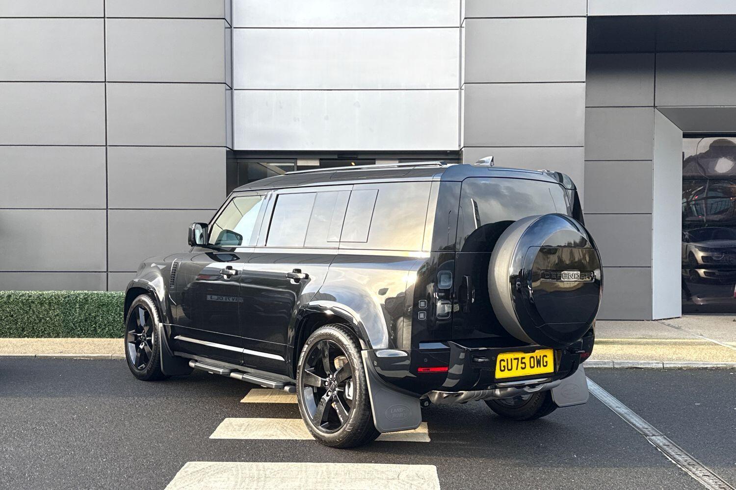 Used Land Rover Defender 110 2025 for sale - 76899161: Photo 17