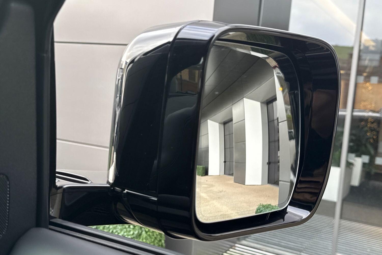 Used Land Rover Defender 110 2025 for sale - 76899161: Photo 25