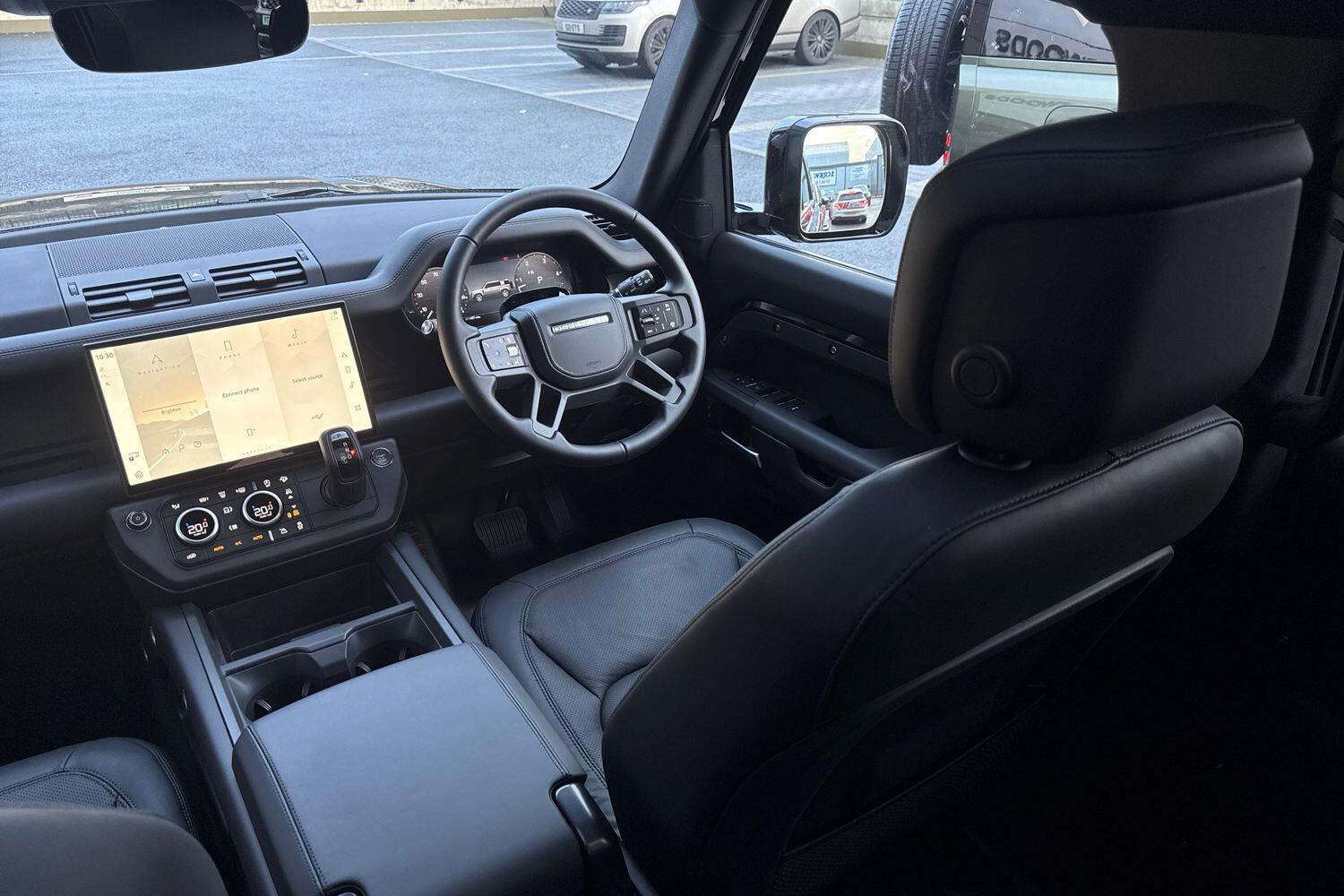 Used Land Rover Defender 110 2025 for sale - 76899161: Photo 49