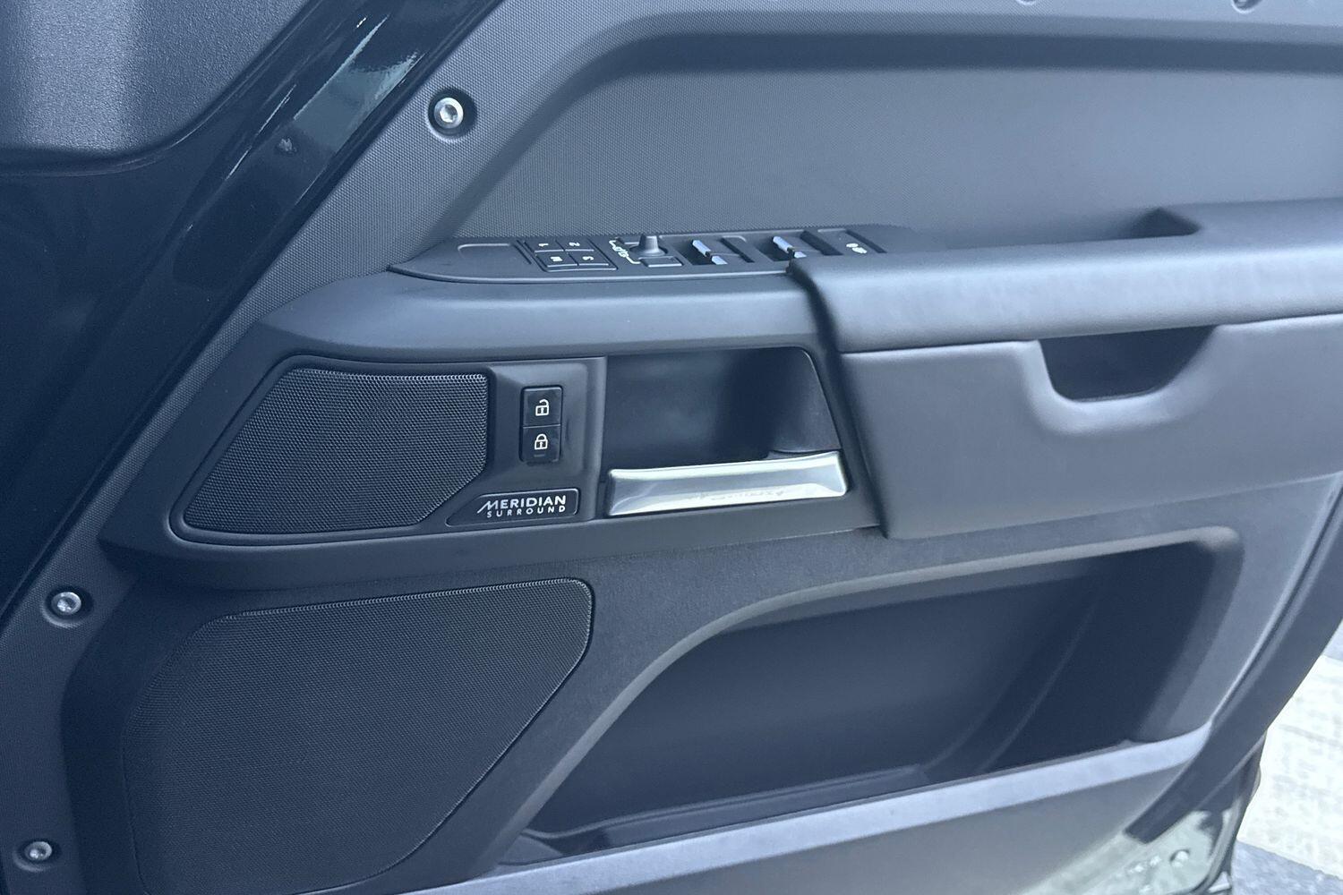 Used Land Rover Defender 110 2025 for sale - 76899161: Photo 56