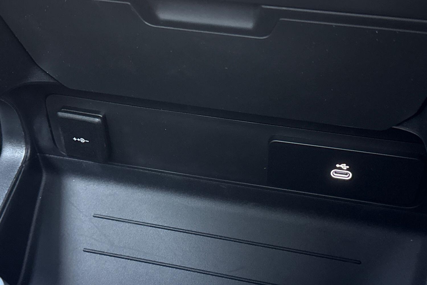 Used Land Rover Defender 110 2025 for sale - 76899161: Photo 61