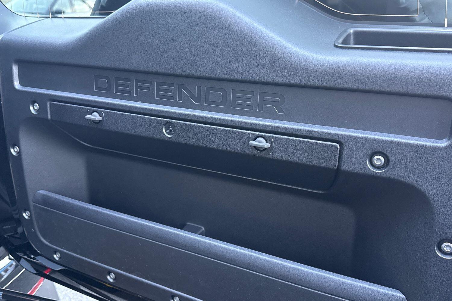 Used Land Rover Defender 110 2025 for sale - 76899161: Photo 65