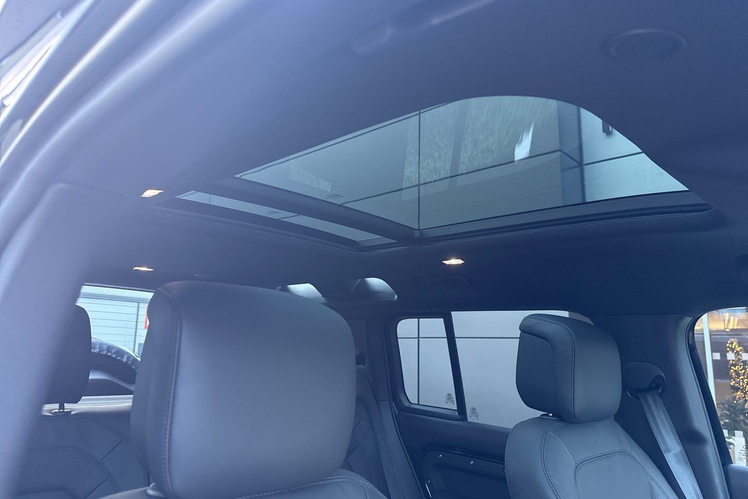 Used Land Rover Defender 110 2025 for sale - 76899161: Photo 8