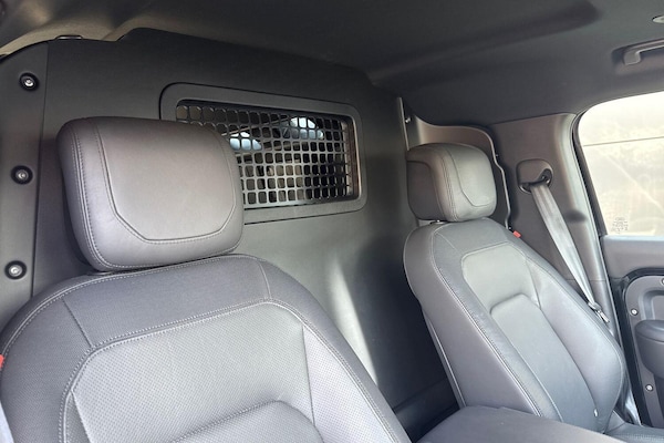 Used Land Rover Defender 110 2023 for sale - 75707698: Photo 23