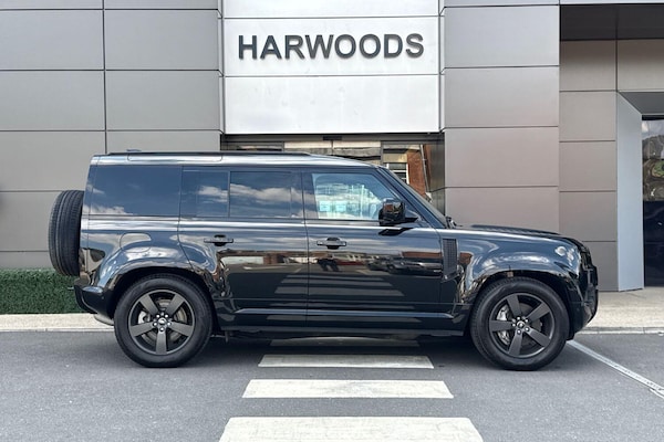 Used Land Rover Defender 110 2023 for sale - 75707698: Photo 2
