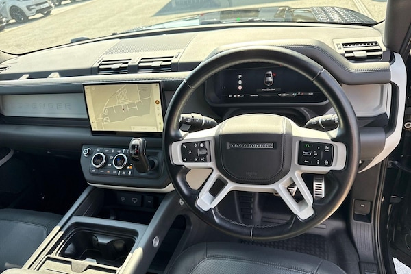 Used Land Rover Defender 110 2023 for sale - 75707698: Photo 30