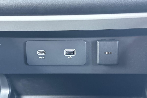 Used Land Rover Defender 110 2023 for sale - 75707698: Photo 59
