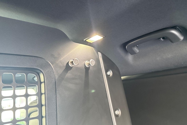 Used Land Rover Defender 110 2023 for sale - 75707698: Photo 60