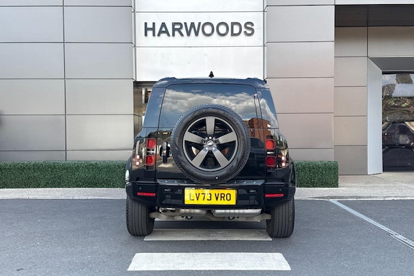 Used Land Rover Defender 110 2023 for sale - 75707698: Photo 7