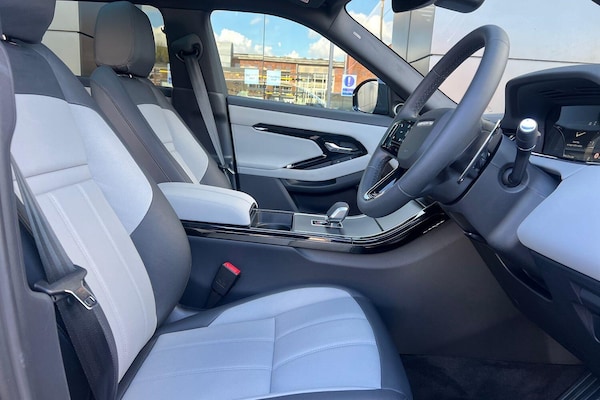 Used Land Rover Range Rover Evoque 2025 for sale - 76227250: Photo 13