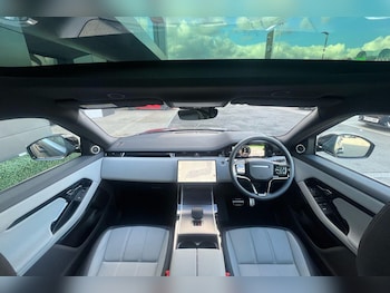 Used Land Rover Range Rover Evoque 2025 for sale - 76227250: Photo