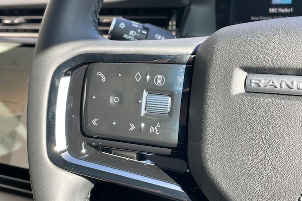 Used Land Rover Range Rover Evoque 2025 for sale - 76214485: Photo 39