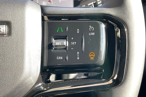Used Land Rover Range Rover Evoque 2025 for sale - 76214485: Photo 41